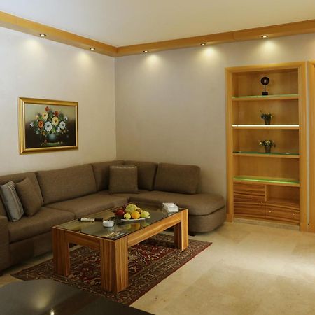 Imperial Suites Hotel ベイルート エクステリア 写真