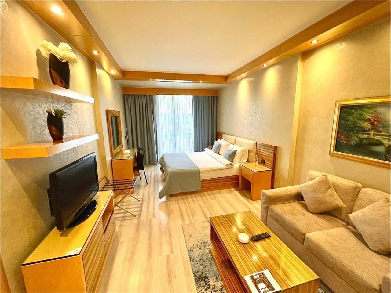 Imperial Suites Hotel ベイルート エクステリア 写真