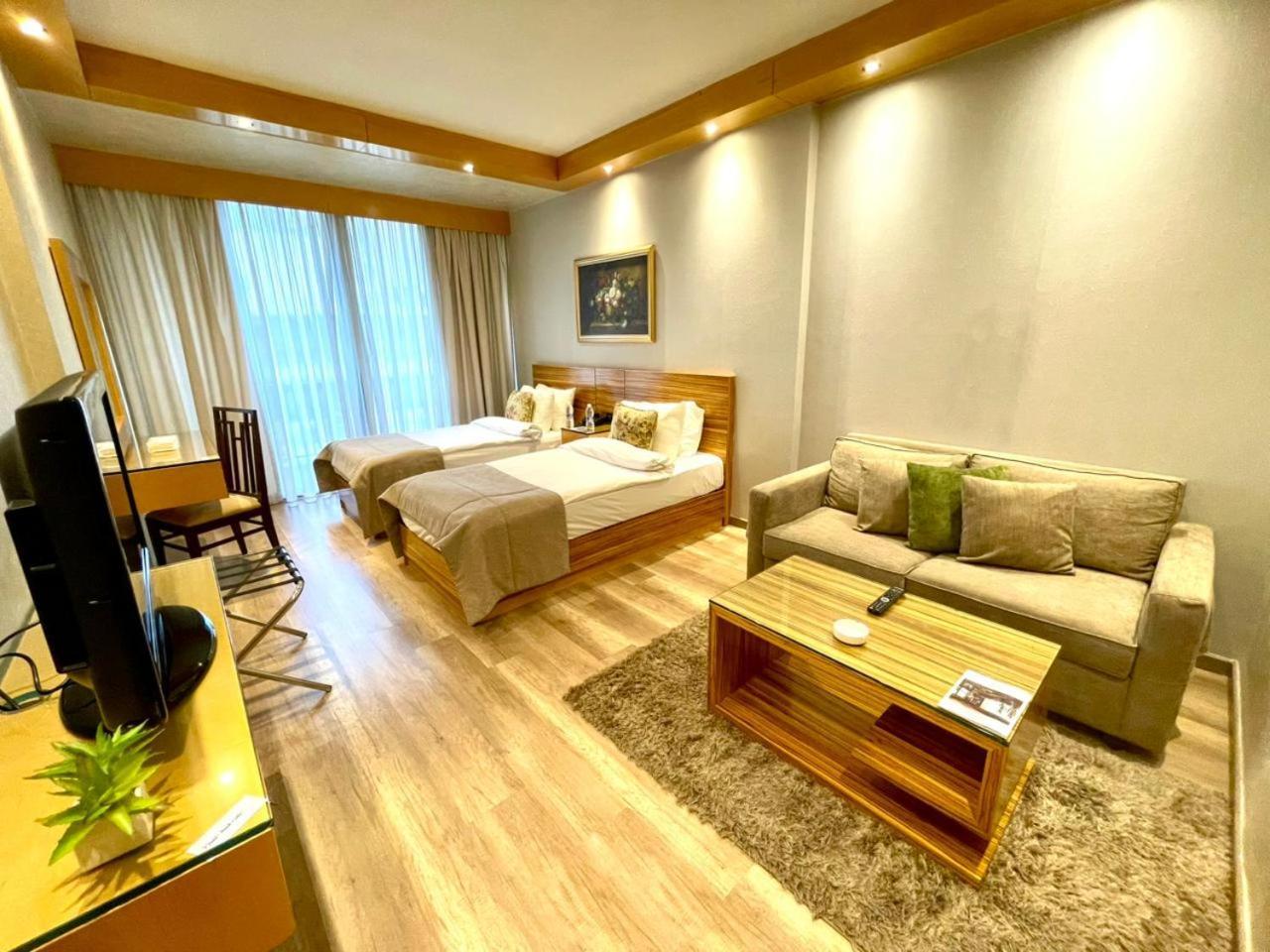 Imperial Suites Hotel ベイルート エクステリア 写真