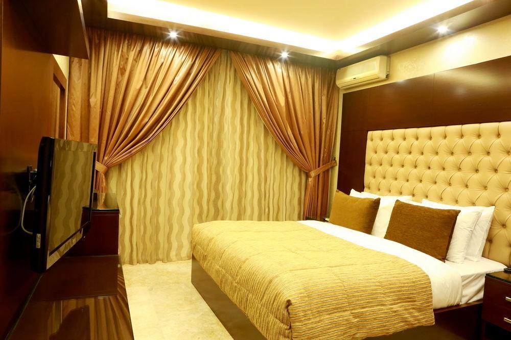 Imperial Suites Hotel ベイルート エクステリア 写真