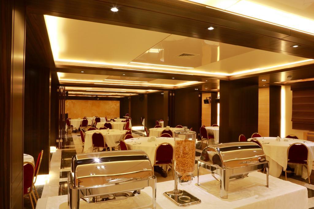 Imperial Suites Hotel ベイルート エクステリア 写真
