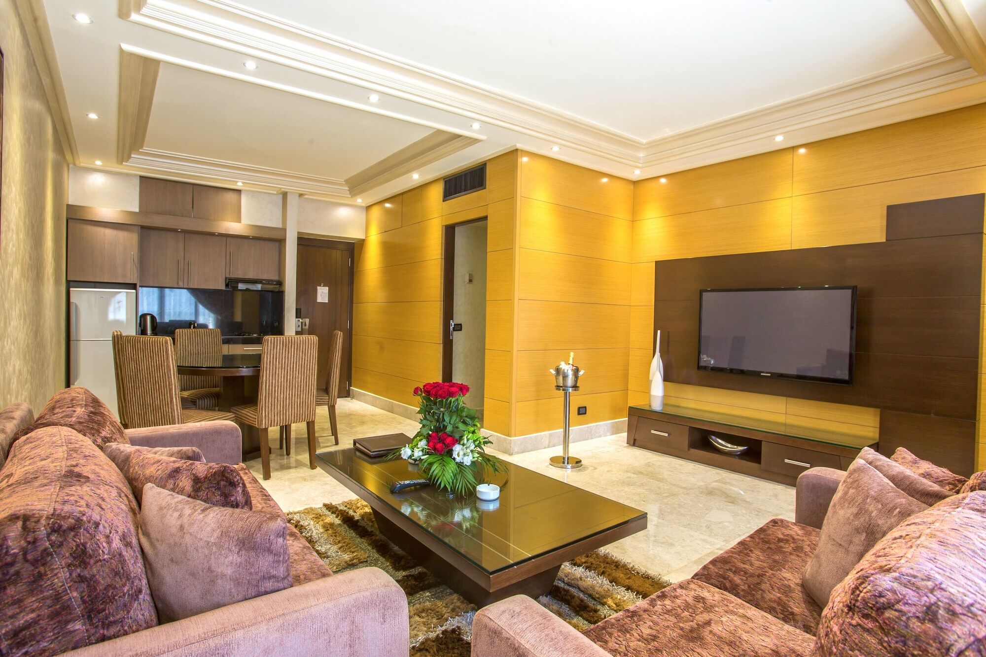 Imperial Suites Hotel ベイルート エクステリア 写真